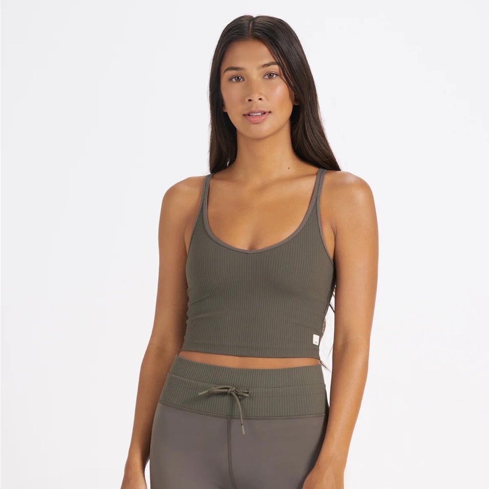 NWT Vuori Oregano Rib Crop Tank